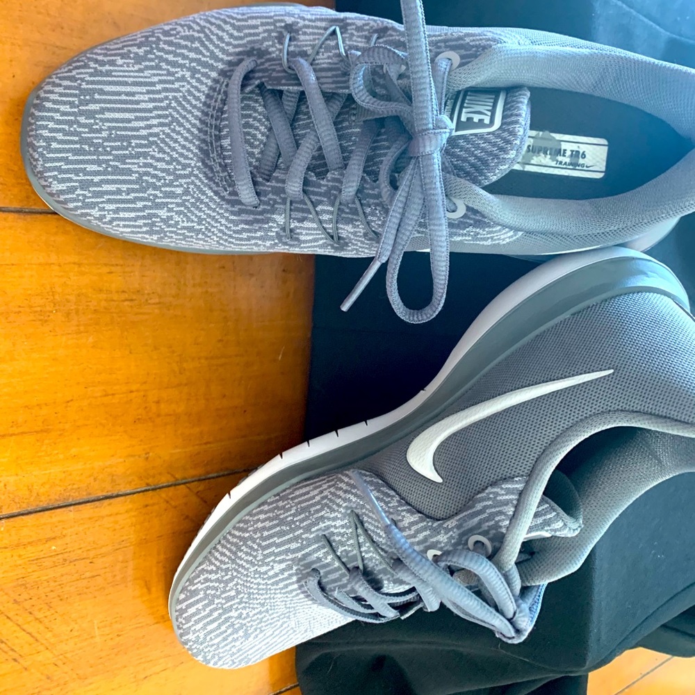 Nike Flex supreme TR6 in Gray-New